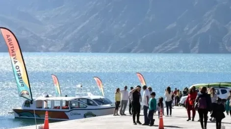 Viajaron 920.000 turistas y gastaron $ 29.109 millones en el país por el fin de semana largo
