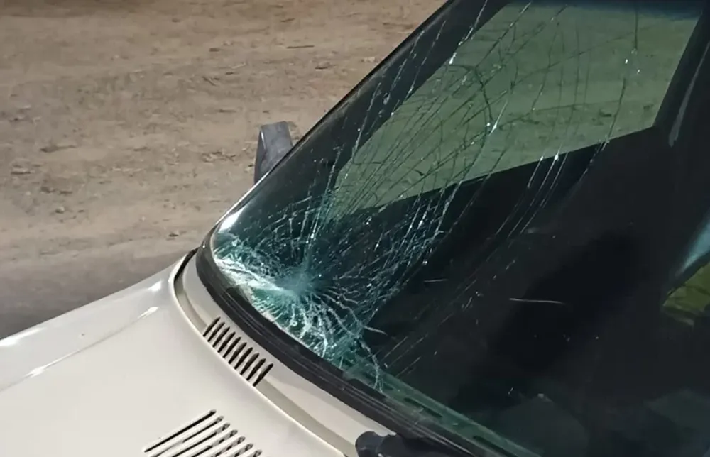 Habían salido de trabajar y atropellaron a una persona ebria que caminaba en zigzag por la banquina