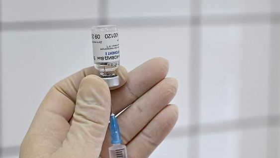 Rusia autorizó la vacunación con Sputnik V contra el Covid en mayores de 60 años