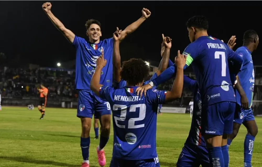 Fede Paz, el sanjuanino de los ascensos en Ecuador: subió a la “A” con el Imbabura