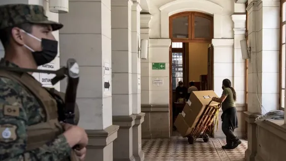 Primer round electoral en Chile para la incierta carrera por la presidencia