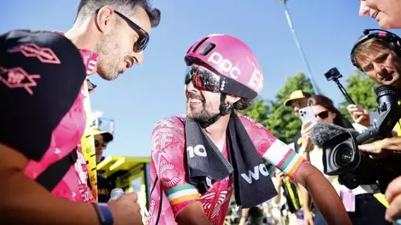 HEALY pasó a liderar el Tour con, casi, medio minuto de ventaja sobre el esloveno Tadej Pogacar.
