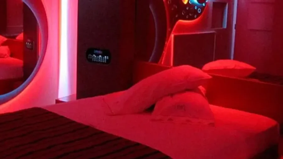 conmocion por un hombre que murio tras descompensarse dentro de un hotel alojamiento
