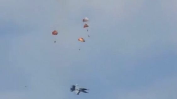 impactante choque de dos aviones durante un show aereo en estados unidos: mira el video