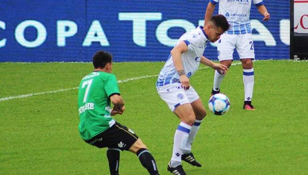 Godoy Cruz eliminó a Banfield y se metió en cuartos