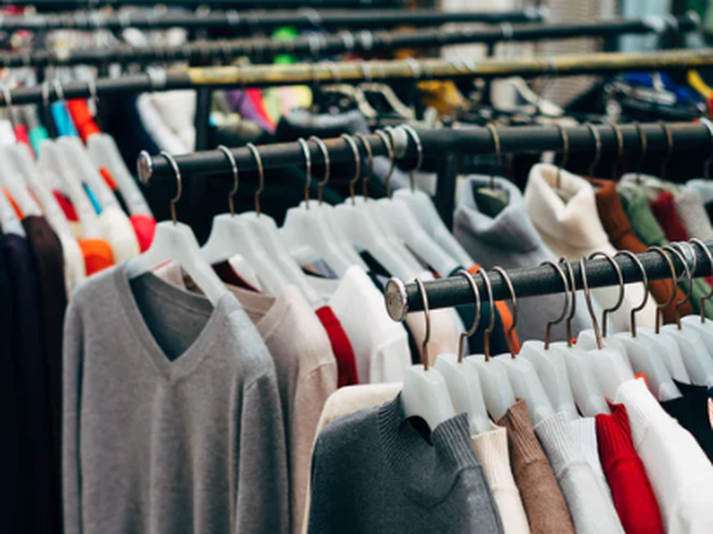 Desde Mimo a Levi’s: venderán prendas de más de 70 marcas nacionales a precios rebajados