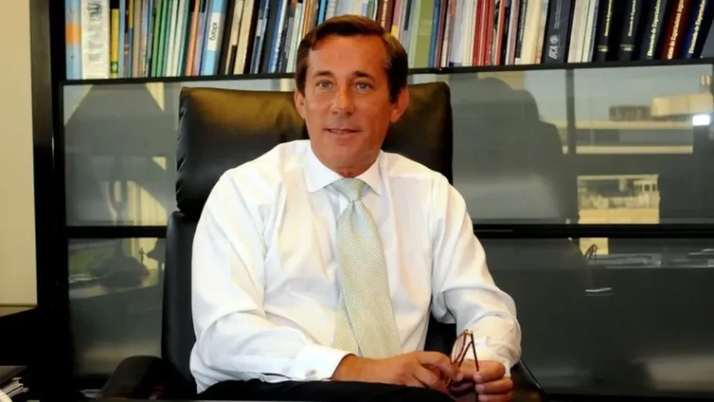 Echaron al embajador argentino en Beijing tras el fracaso en la compra de vacunas a China