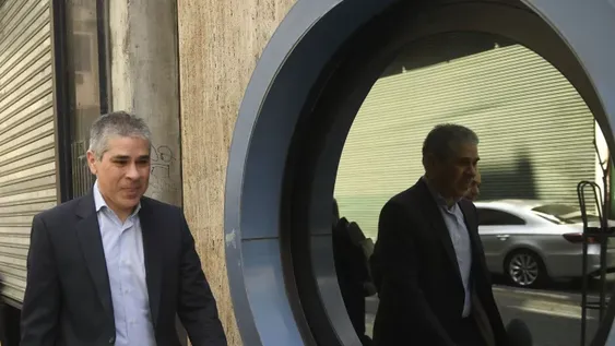 Un delfín ultra K desembarca en YPF