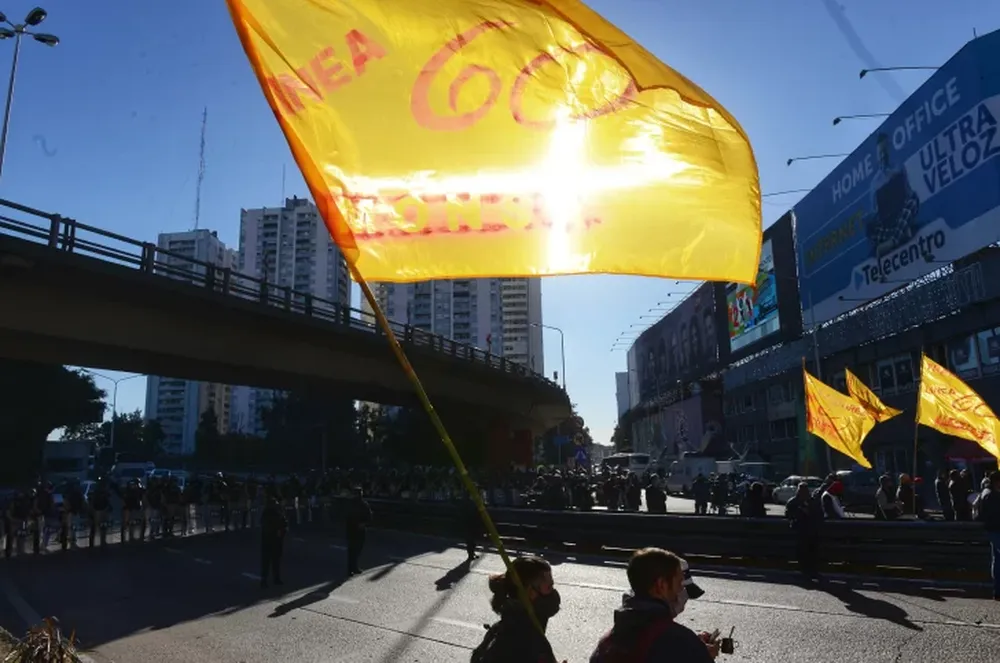 Calefaccionar ambientes no sube el riesgo de contagios si tienen ventilación cruzada