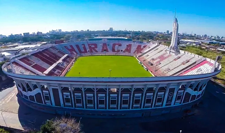 Derrumbe en Parque Patricios: Huracán juega sin público ante Belgrano y hay 300 vecinos afectados