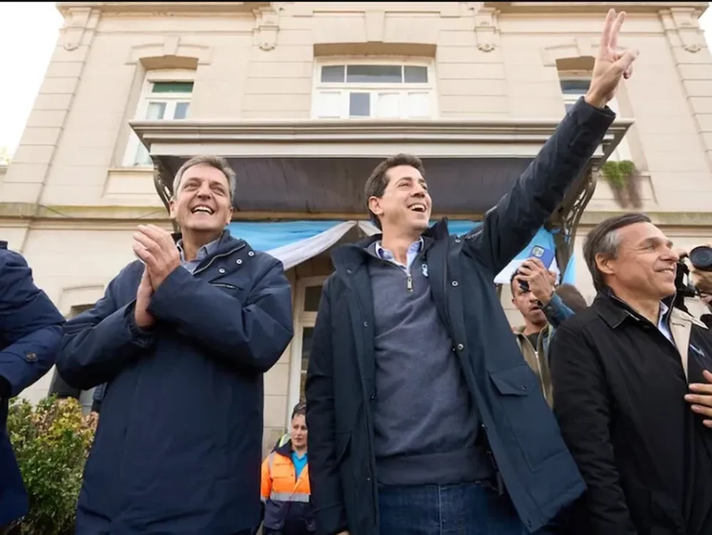 Los mensajes entre Wado de Pedro y Sergio Massa por la fórmula presidencial de UxP