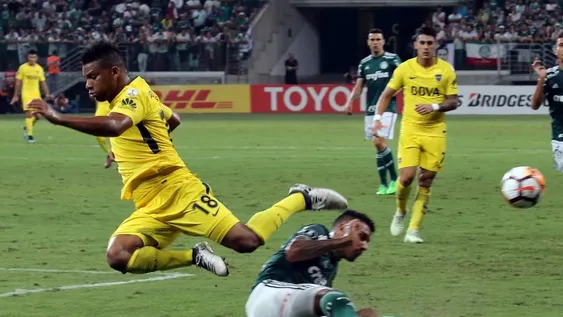 En un final electrizante, Boca reaccionó a tiempo y Tevez salvó un punto ante Palmeiras