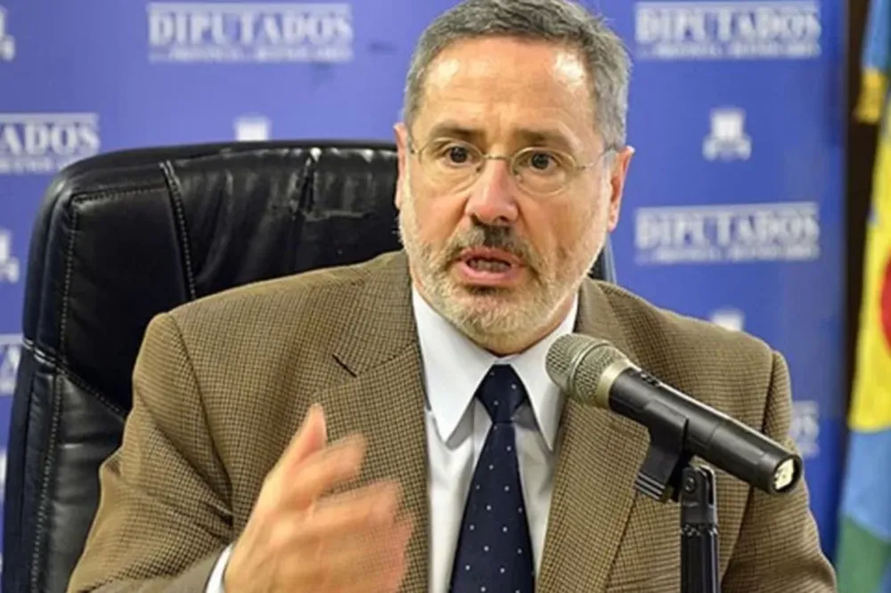 Escándalo en Santa Fe porque el ministro de Seguridad trató a los policías de “negros pueblerinos”