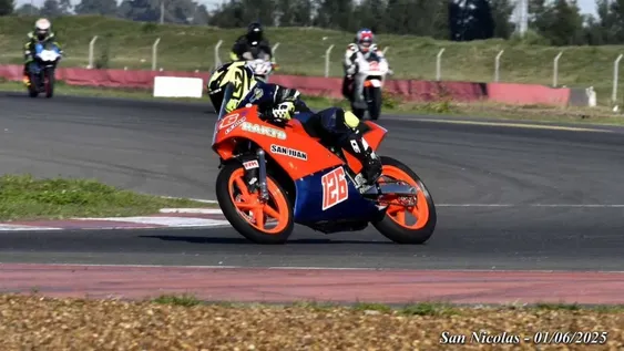 Ariana Correa presente en el Superbike argentino