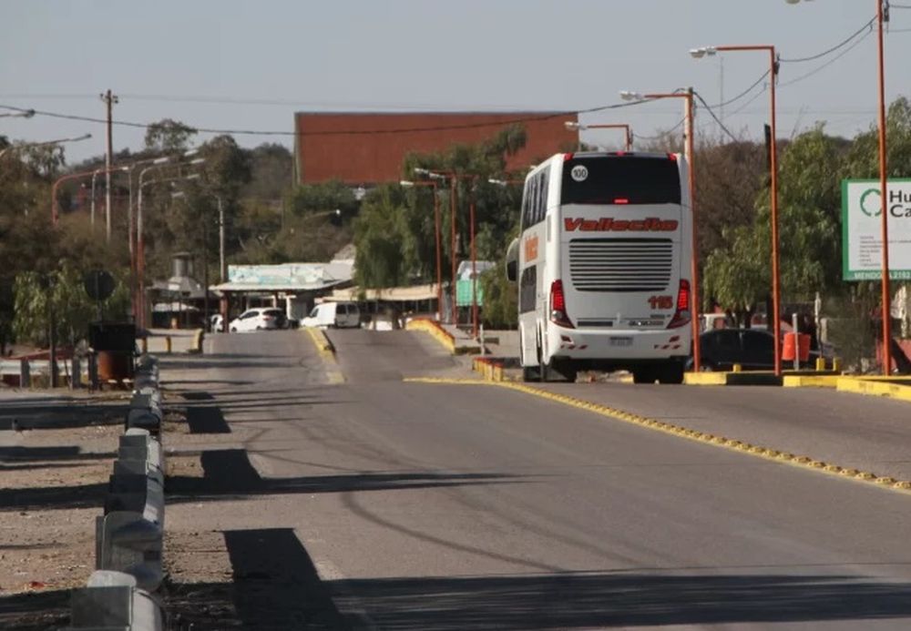 Intenso operativo para rescatar a 5 jóvenes que se perdieron en la Difunta Correa practicando enduro