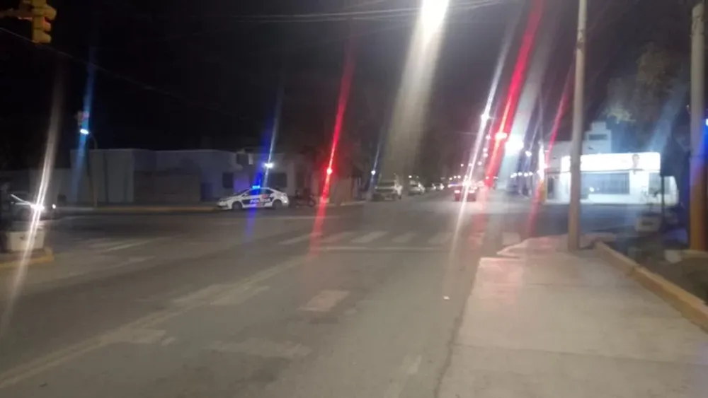 Un motociclista terminó hospitalizado tras chocar contra un auto en Santa Lucía