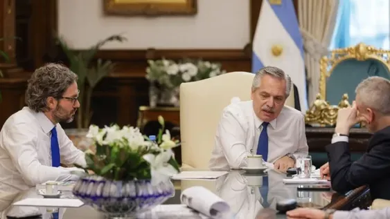 El Gobierno argentino expresó su pesar por el fallecimiento de la reina británica