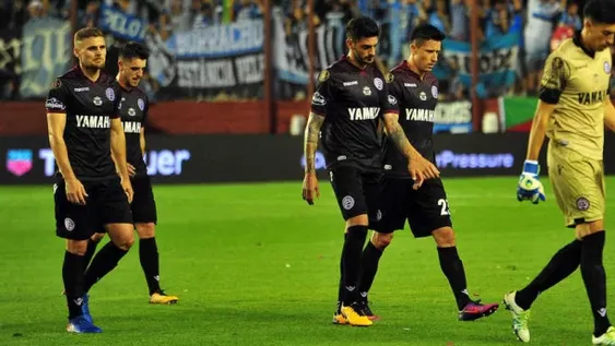 Lanús fue superado por Gremio y se quedó en las puertas de la gloria