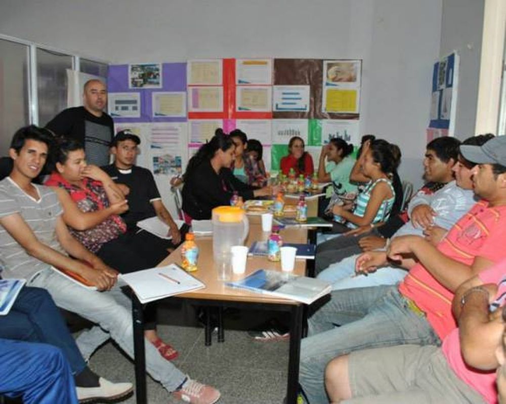 Capacitan a los jóvenes