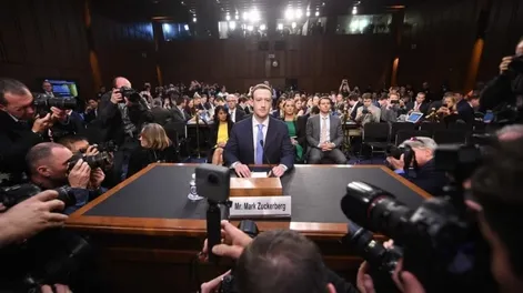 Zuckerberg asumió la responsabilidad de Facebook ante el Senado