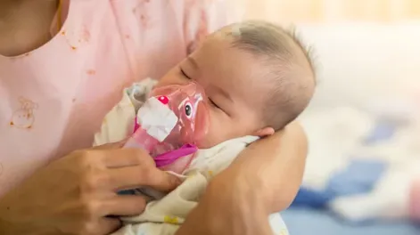 Luego de 60 años de investigación, logran crear una vacuna contra la bronquiolitis