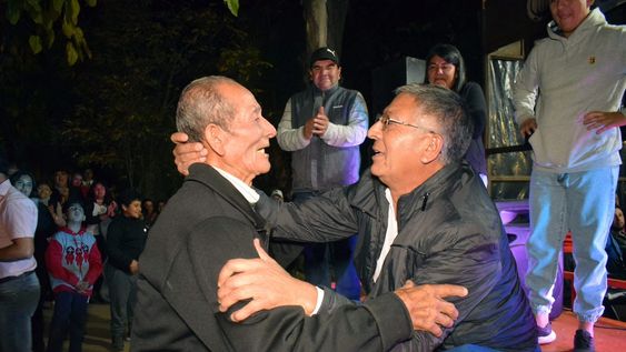 Mario Riveros y su papá Gregorio, en una imagen reciente.
