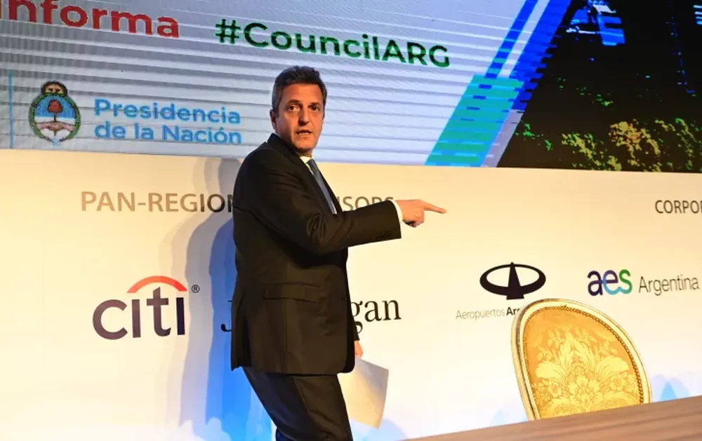 Massa dio pistas de la serie de medidas que entran en acción