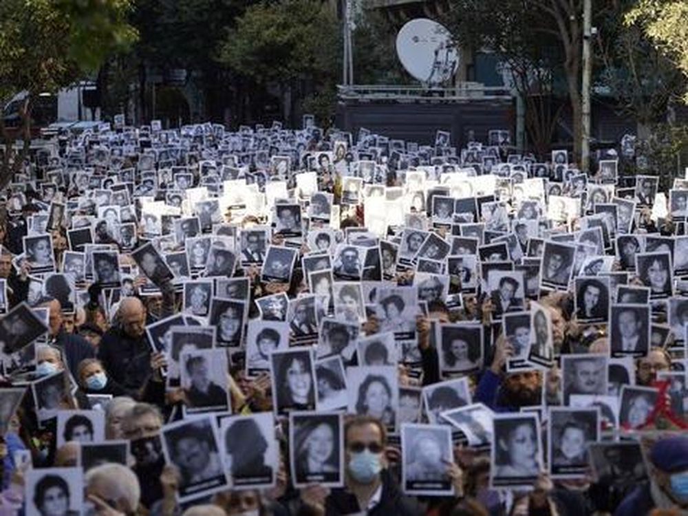 La AMIA rindió homenaje a las víctimas del atentado, a 28 años: “¿Cómo se explica tanta impunidad?”