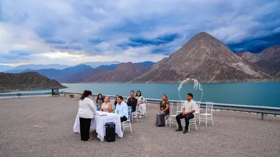 El Dique Punta Negra es uno de los escenarios elegidos por las parejas para casarse.