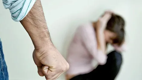 El Programa Acompañar es una ayuda económica clave para víctimas de violencia de género y volverá a pagarse en mayo.