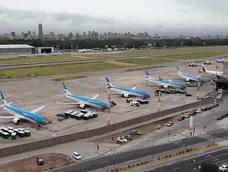 Vuelos demorados por tormentas en Buenos Aires.