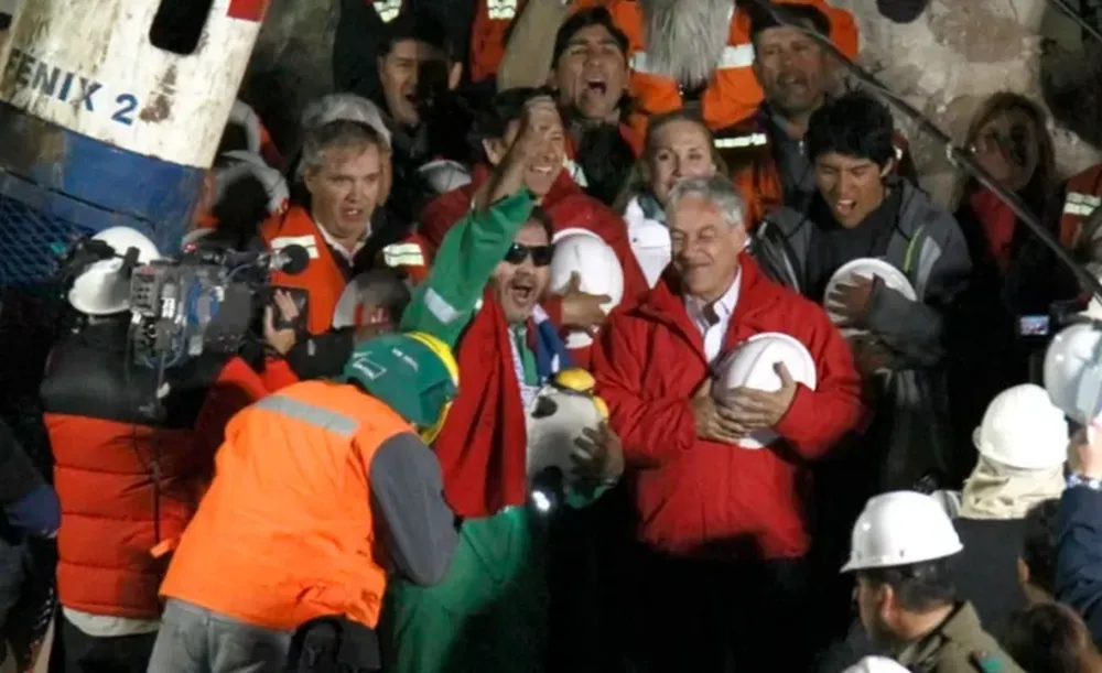 Cuánto cobrará cada uno de los mineros chilenos que estuvieron 68 días atrapados