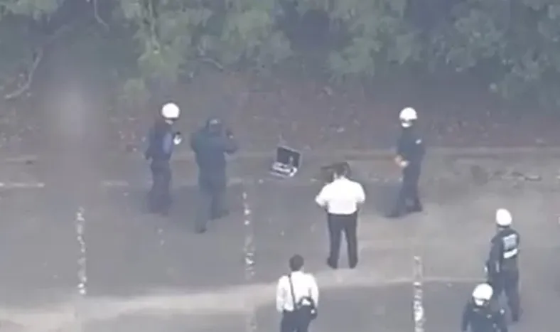 Denunciaron la aparición de una valija bomba y comprobaron que tenía juguetes sexuales