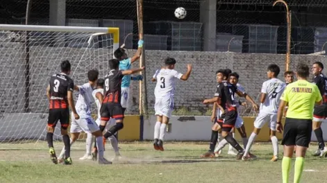 Regional Amateur: en una zona, ganaron Alianza y Colón; en la otra, dos empates