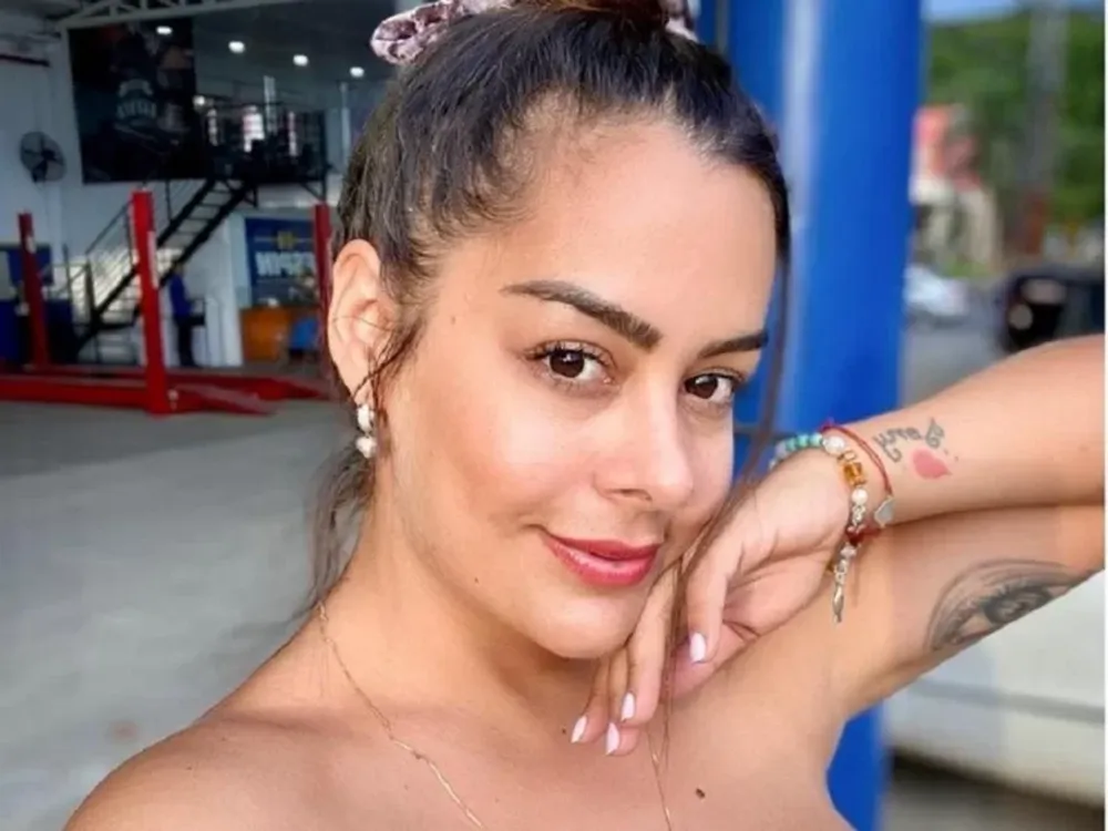 Larissa Riquelme usó una insólita malla de Mickey Mouse y sus fans vieron un detalle imperceptible