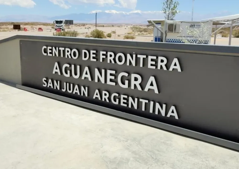 Paso de Agua Negra.-