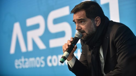 Facundo Leal, exdirector de ARSAT, acusado de corrupción.