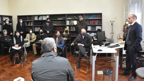 Intensas charlas en los dos principales frentes para definir listas y candidatos