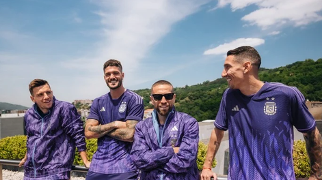Por qué la camiseta suplente de la Selección Argentina para el Mundial es violeta