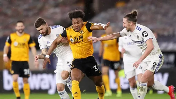 Wolverhampton le ganó al Leeds en el adelanto
