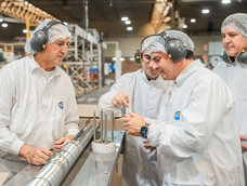 Marcelo Orrego en su visita a la fábrica de Arcor. Marcelo Orrego en su visita a la fábrica de Arcor.
