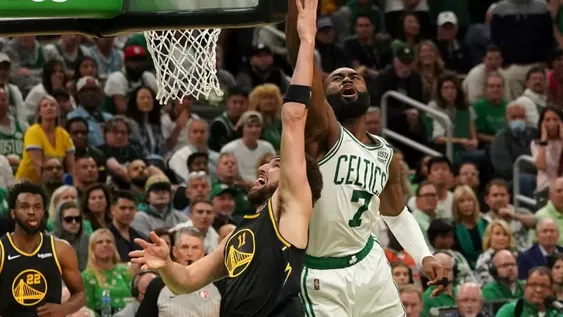 Celtics ganó y manda 2-1