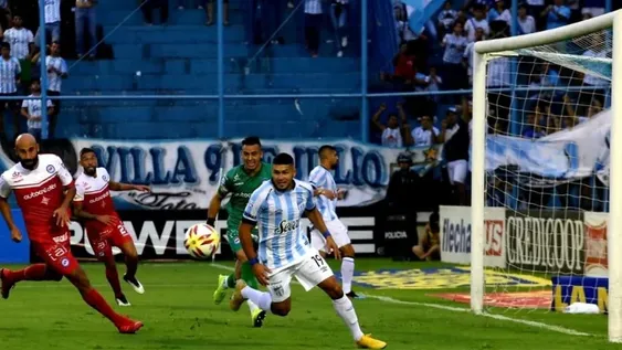 Atlético Tucumán igualó con Argentinos y Talleres le ganó a Estudiantes