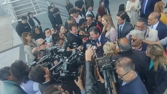 Orrego reconoció que EEUU tiene una mirada puesta en las inversiones chinas, pero dijo que el radiotelescopio no tiene intereses de otra naturaleza