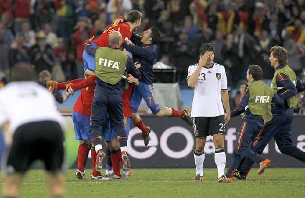 De la cabeza, a la final