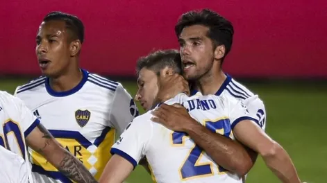 Con Emmanuel Mas como capitán, Boca le ganó sobre el final a Independiente