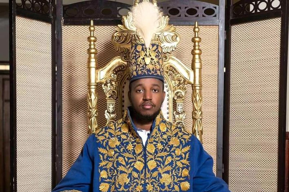Oyo Nyimba fue coronado rey de Tooro con apenas tres años y permaneció más de tres décadas en el trono.