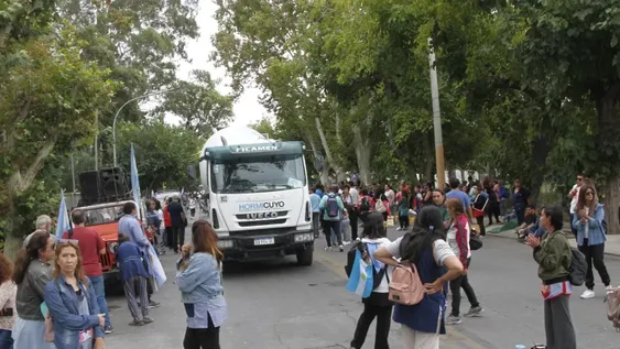 Docentes inician las clases el lunes, pero se mantienen en pie de guerra