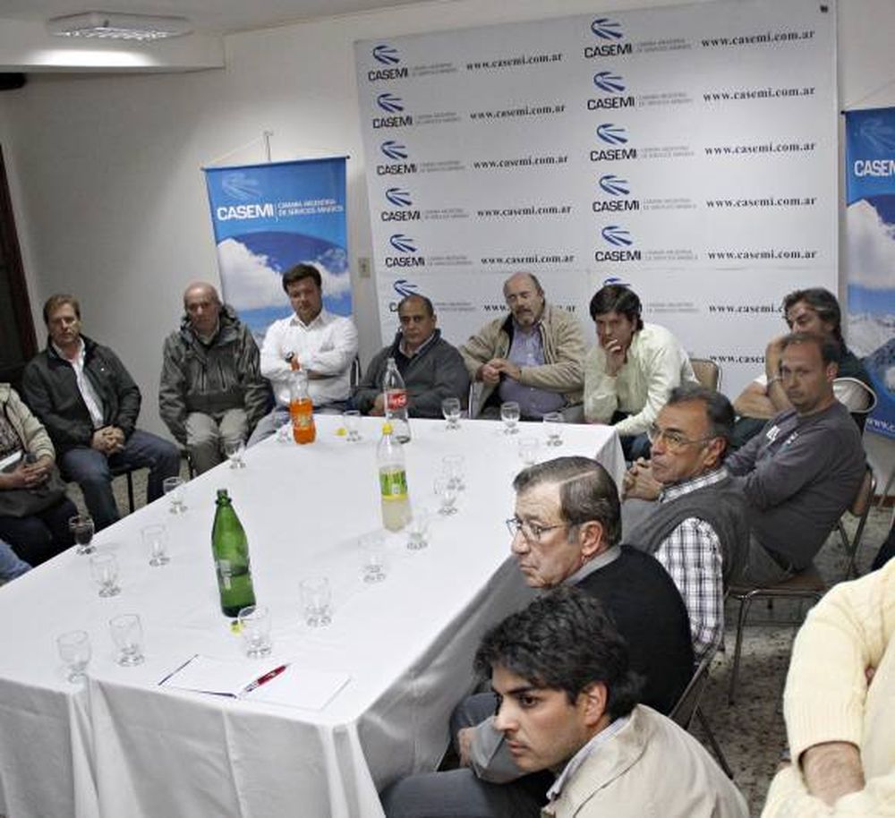 La incertidumbre empresaria marcó el día después de la ley