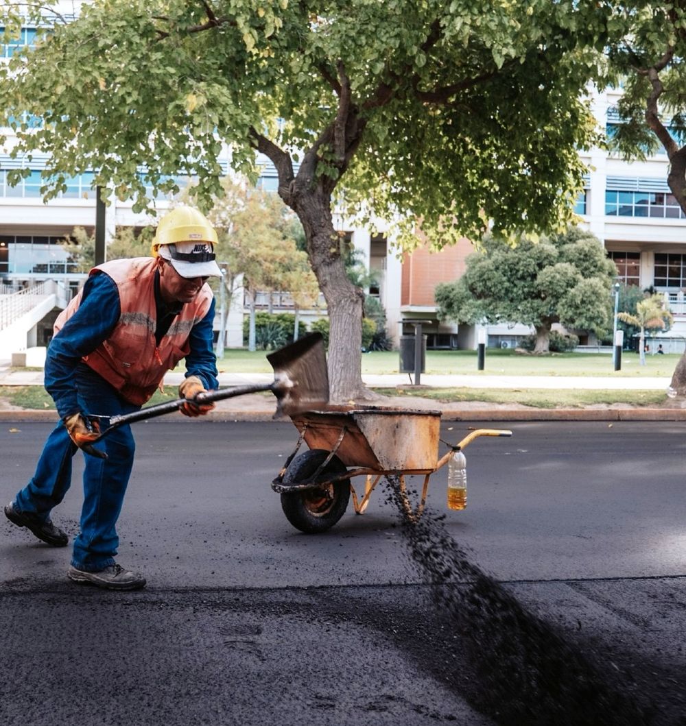 La repavimentación de Avenida España se lleva a cabo en el tramo comprendido entre Ignacio de la Roza y Maipú.